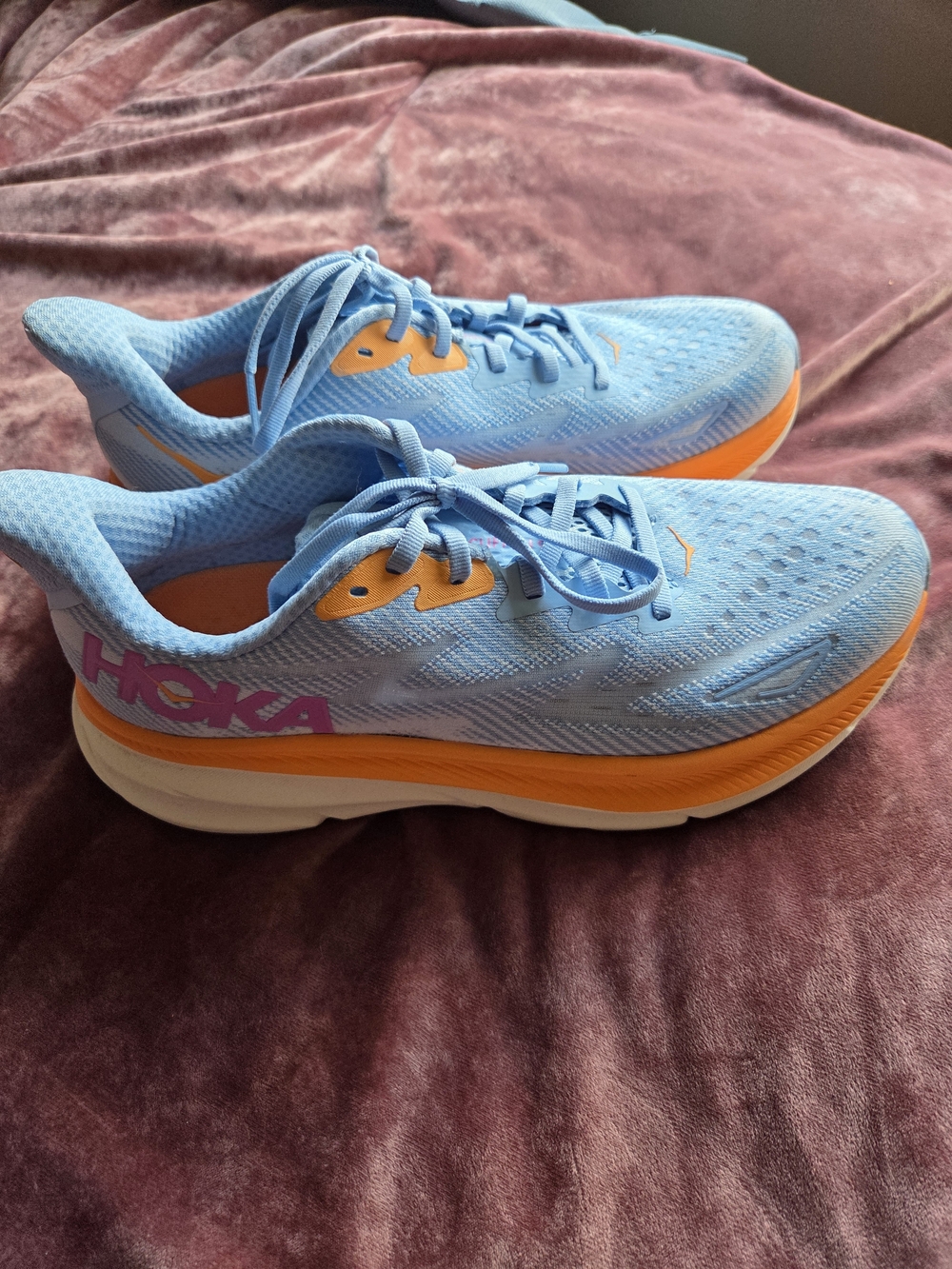 Hoka Clifton 9, Size 8.5 - Picture 2 of 8